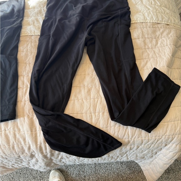 EUC Quince Set of High-Waisted Maternity Legging & Pocket Shorts - Picture 4 of 8